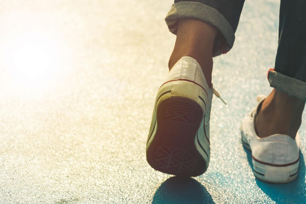 Dein Alltag bietet dir viele Möglichkeiten, wie du – ganz nebenher – ein paar Schritte mehr zurücklegen kannst, ohne dabei aufs Laufband zu müssen.