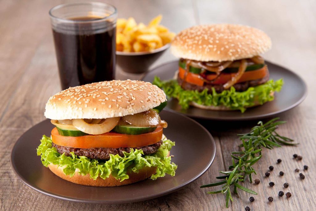 burger pommes fast food 4