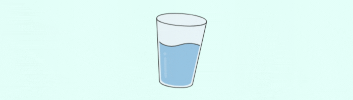 Ausreichend Flüssigkeit trinken - ein Glas Leitungswasser zwischendrin.