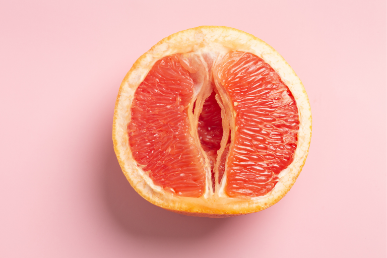 Pomelo abierto con forma de flora vaginal