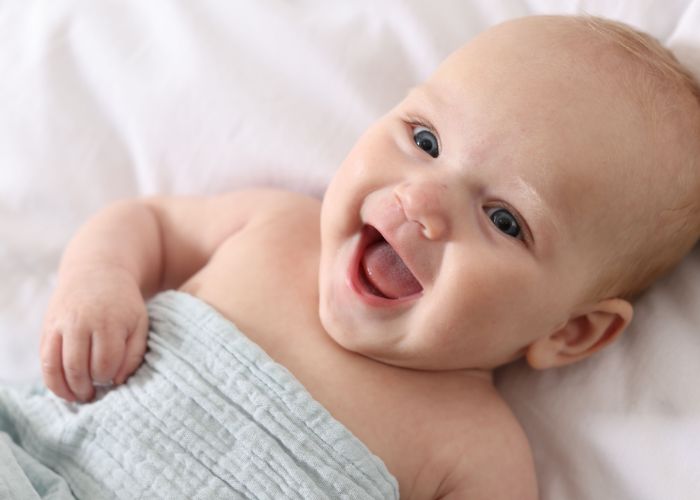 Microbiote intestinal du bébé : quel impact sur son humeur et son bien-être ?